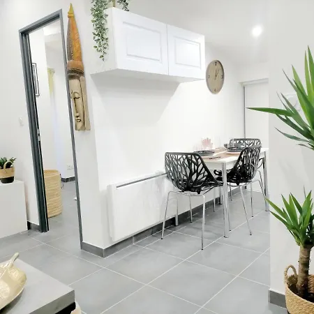 L'appartement Parfay Apartman